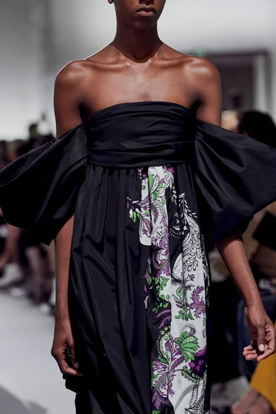 Look 182
